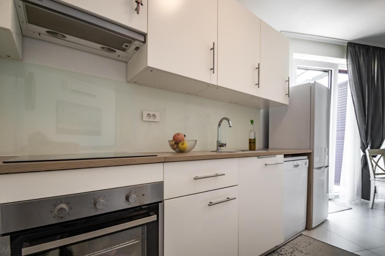 Ferienwohnung Boutique La Perla Jacuzzi Murter Exterior foto