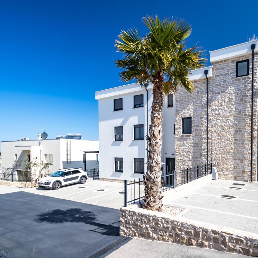 Ferienwohnung Boutique La Perla Jacuzzi Murter Exterior foto