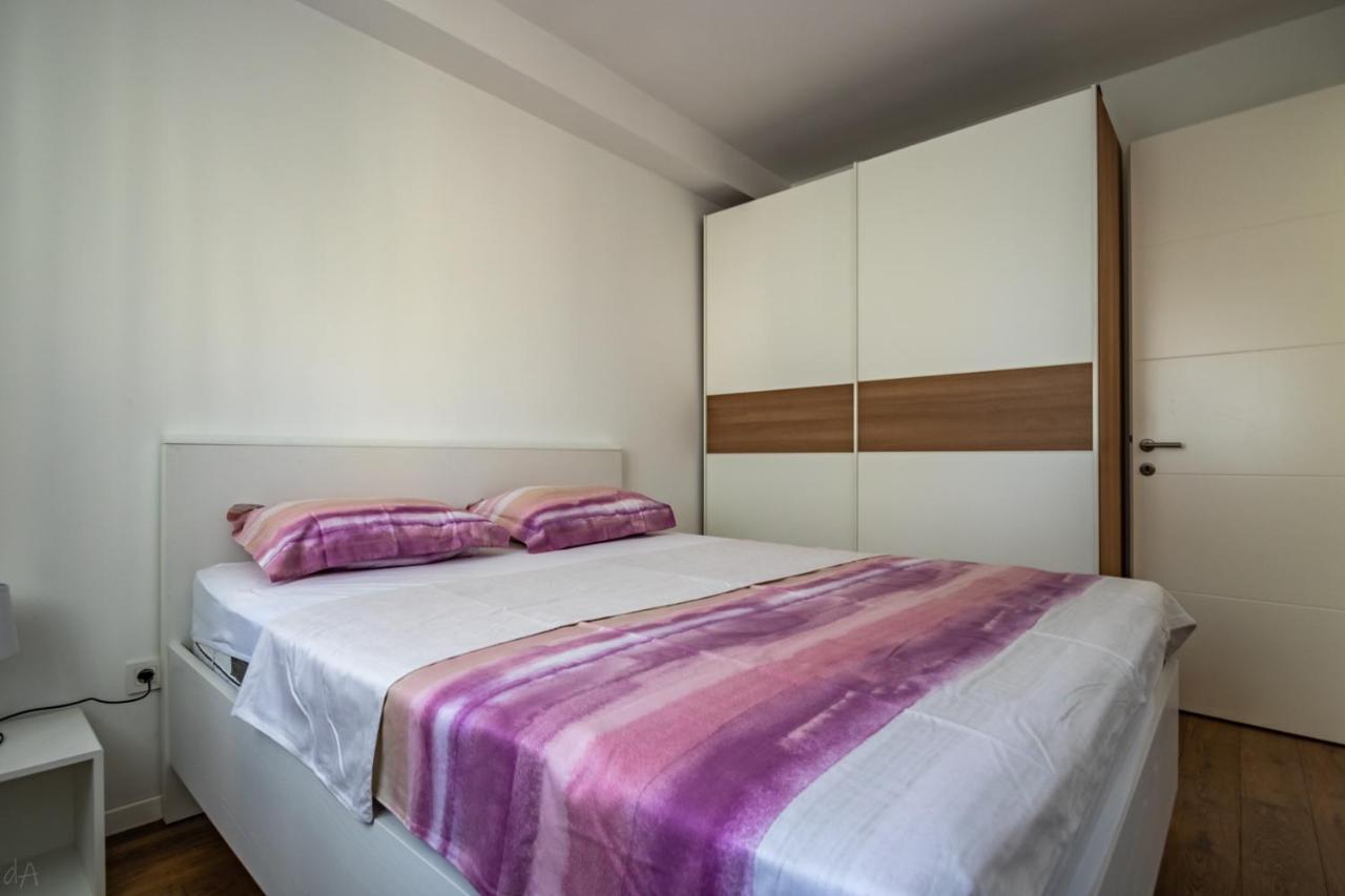 Ferienwohnung Boutique La Perla Jacuzzi Murter Exterior foto