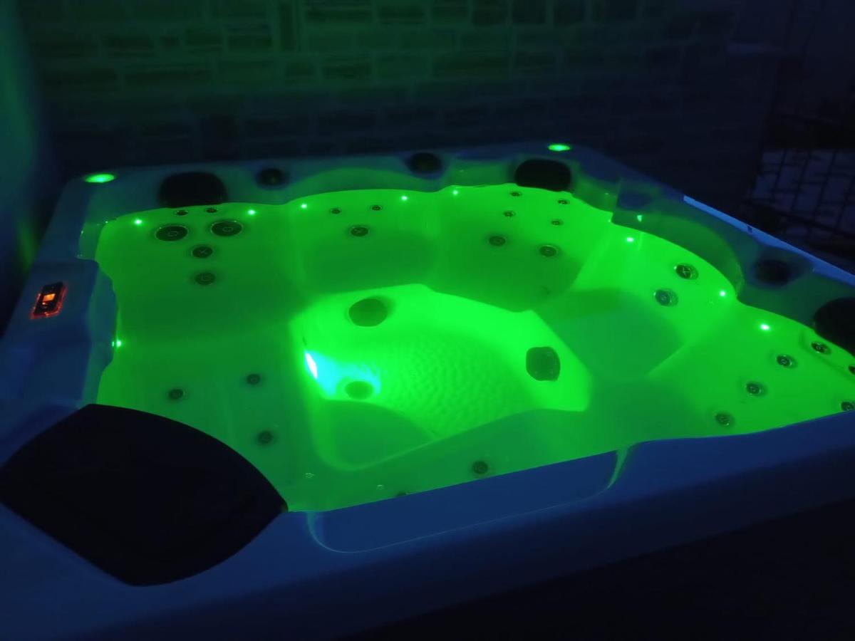 Ferienwohnung Boutique La Perla Jacuzzi Murter Exterior foto